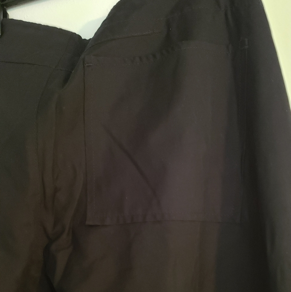 Old navy pants. - Picture 5 of 7